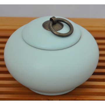 Boite à thé traditionnelle céladon chinoise, anneau porte temple